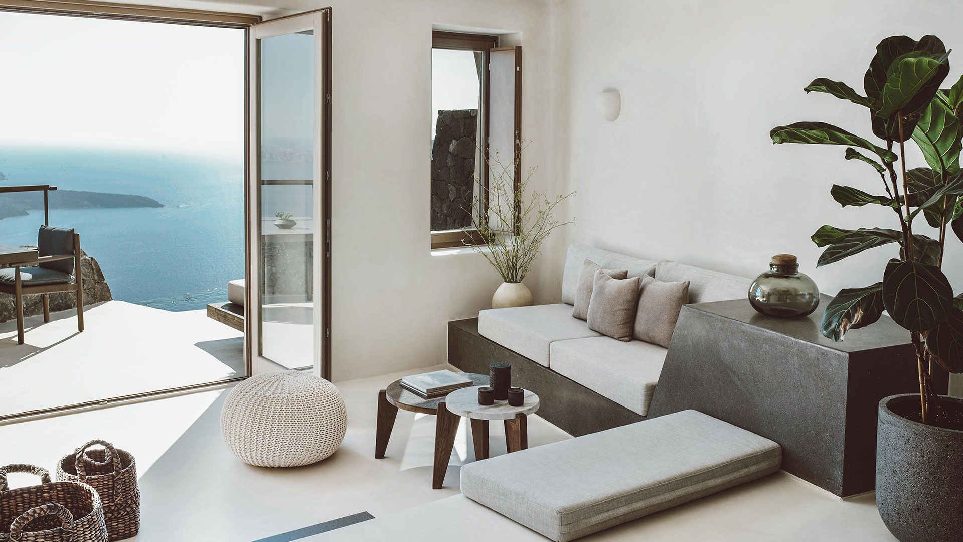 Κατασκευή 3 Πολυτελών Ιδιωτικών Βιλών, Ημεροβίγλι, Σαντορίνη