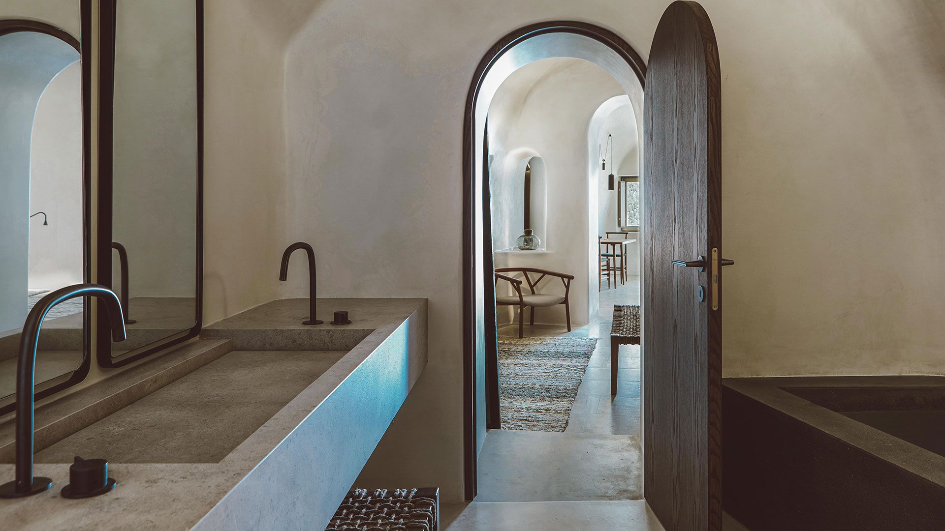 Κατασκευή 3 Πολυτελών Ιδιωτικών Βιλών, Ημεροβίγλι, Σαντορίνη