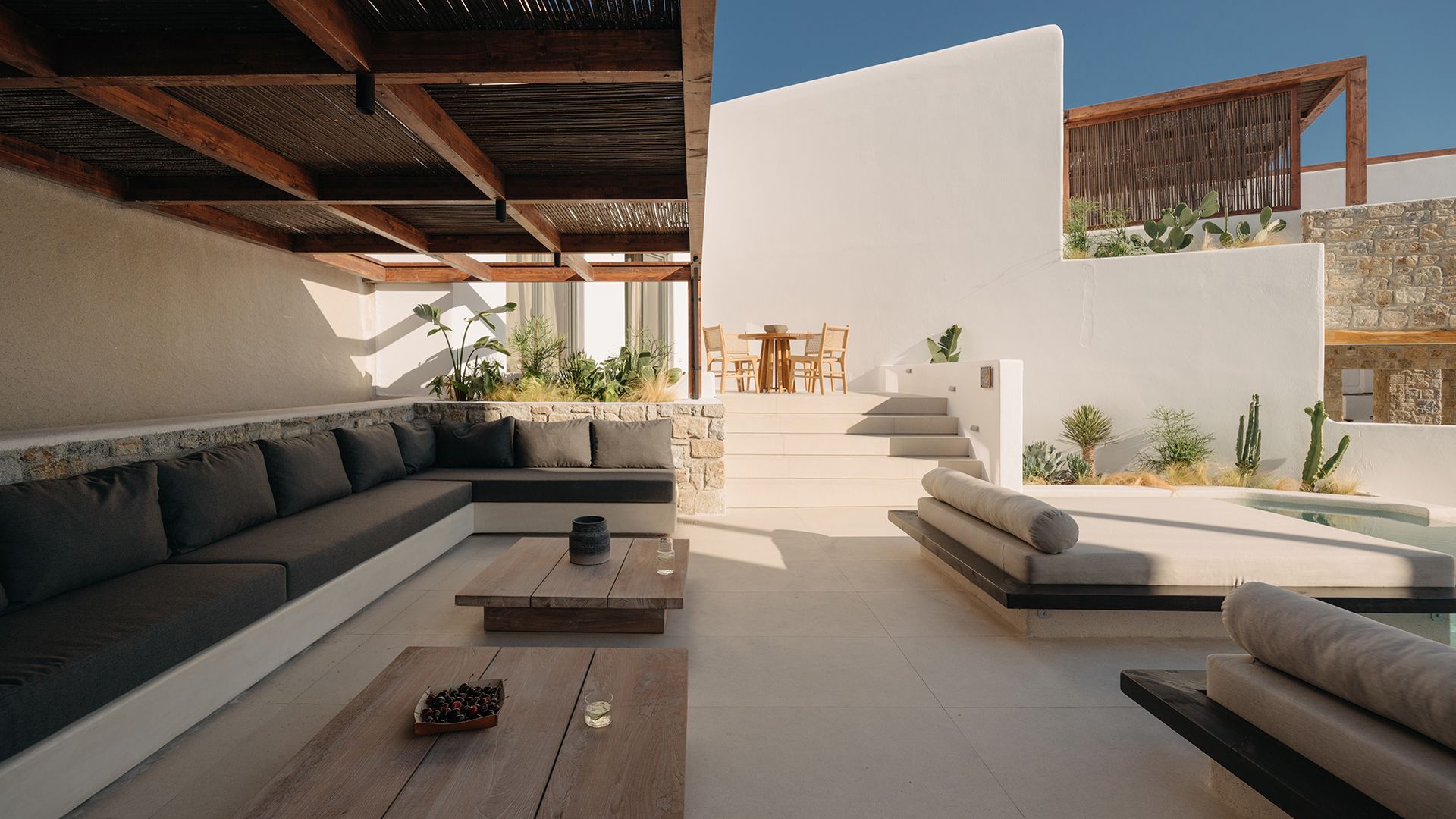 Μελέτη & Κατασκευή 4* Ξενοδοχείου, Άγιος Στέφανος, Μύκονος